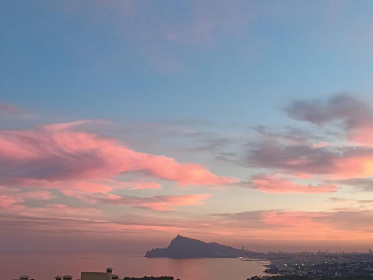 アルテアWonderful Seaviews Only Adultsアパートメント エクステリア 写真